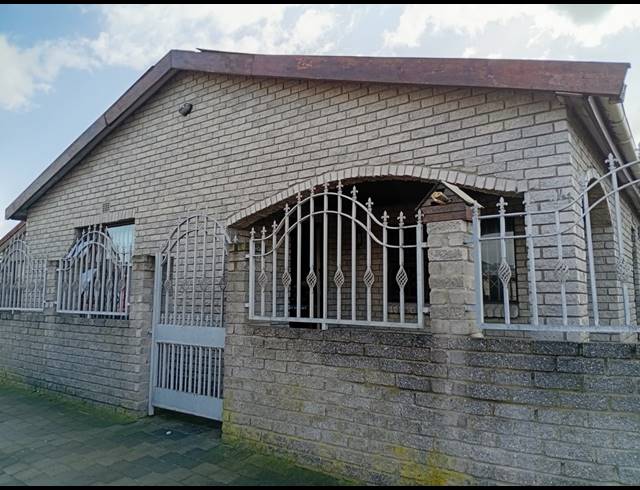 3 BEDROOM FREEHOLD FOR SALE IN ILITHA PARK